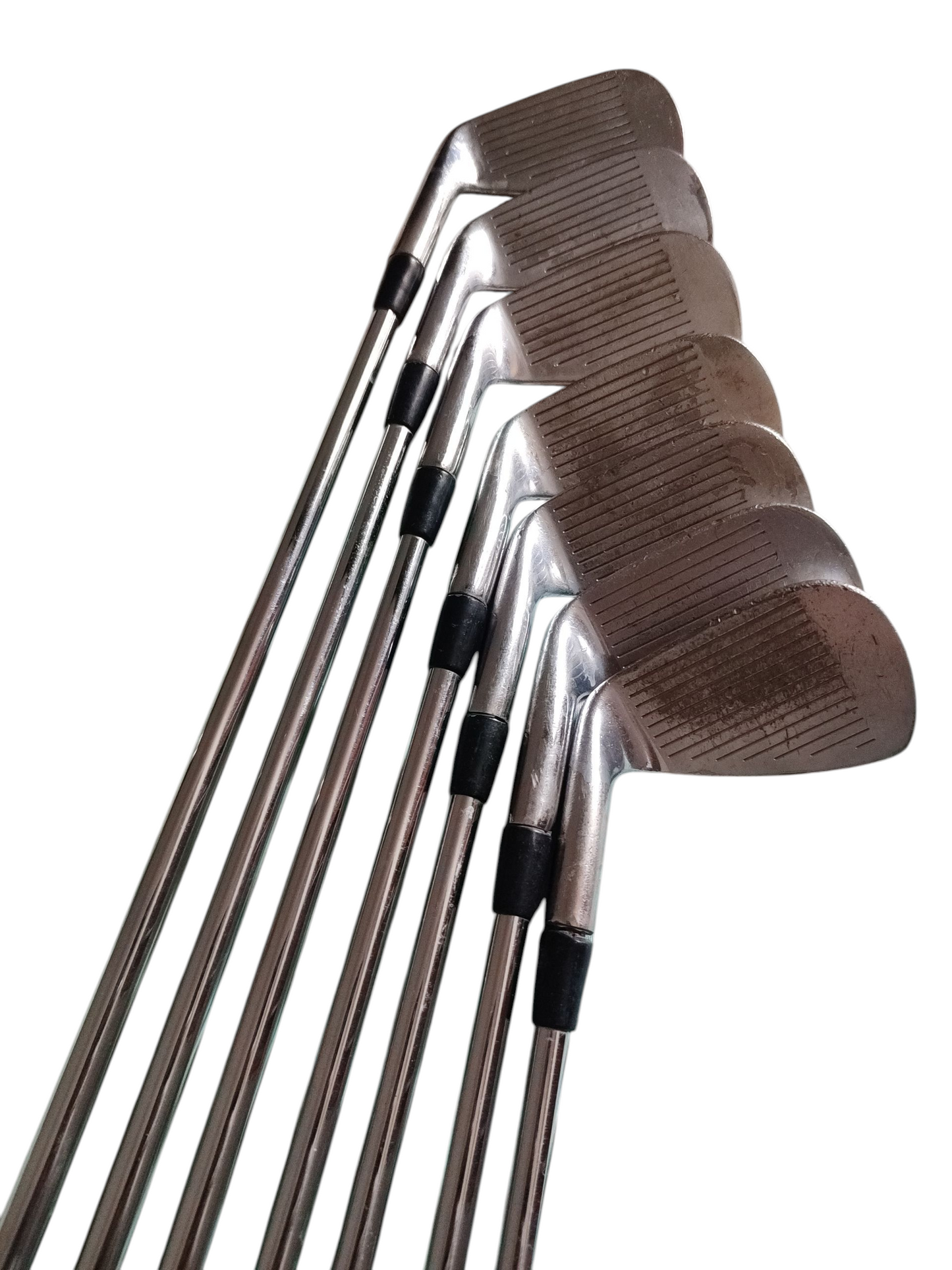 Titleist 690 MB Men golf set, Pre-Owned.