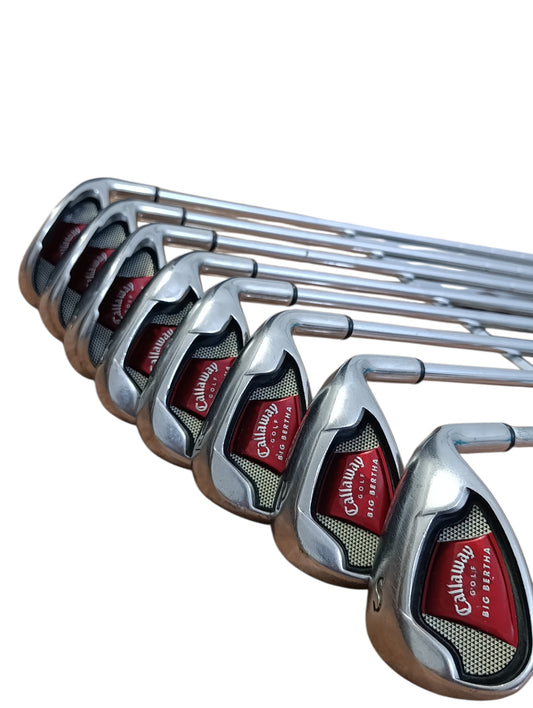 Callaway Big Bertha 2004 Iron Set (3-Sand Wedge) - "8-iron is missing" 8 /10 Condition